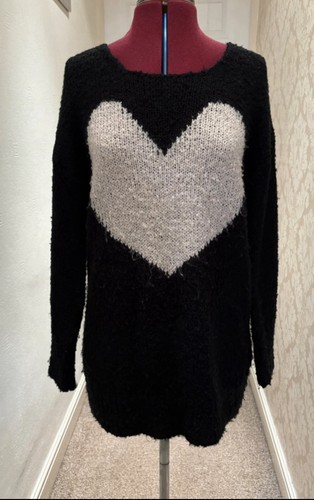 Paris black white heart - paris,